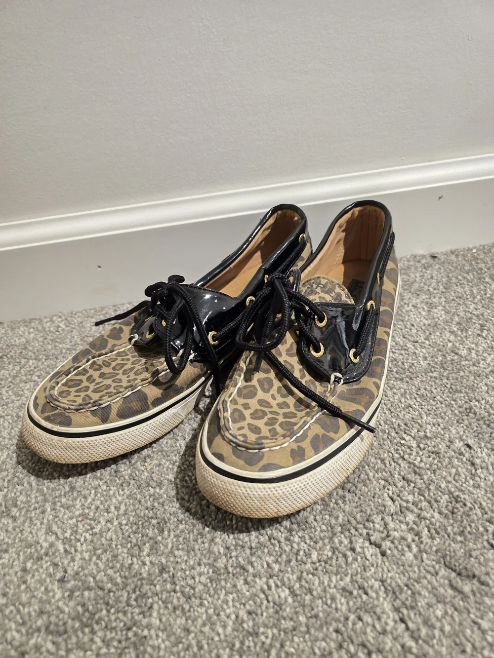 Sperry Girls Leopard Print Moccasin Boat Shoes in Black, Brown, and Tan Size 6.5